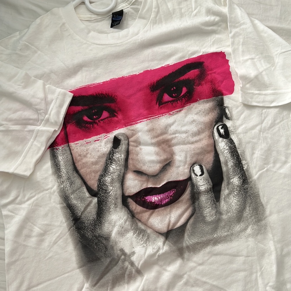 Demi Lovato 2014 tour t-shirt